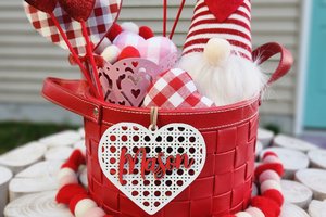 Valentine's Day Tags, Custom Valentines Day Basket Tags, Wooden Name Tags, Valentine Heart Tag, Rattan Cane Gift Tag, Gift Basket Tag, Vday