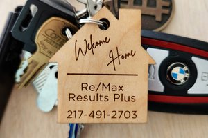 Realtor Logo Keychain || New Home Keychain || VRBO Keychain || AIR BNB Keychain || Bulk Keychains || Cabin Keychain || Short Term Rental