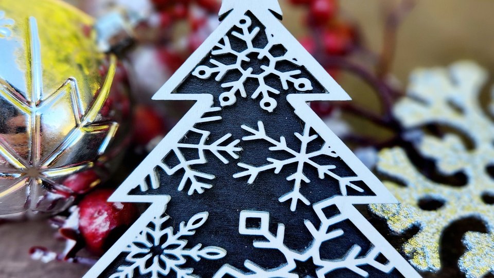 Snowflake Christmas Tree Ornament || Layered Snowflake || Retro Tree || Vintage Tree || 3D Tree Ornament || 3D Snowflake Ornament