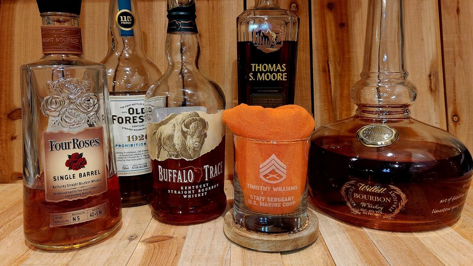 Custom Miltary Whiskey Glass || Army Whiskey Glass || Air Force Whiskey Glass || Navy Whiskey Glass || Marine Whiskey Glass || Rank Insignia