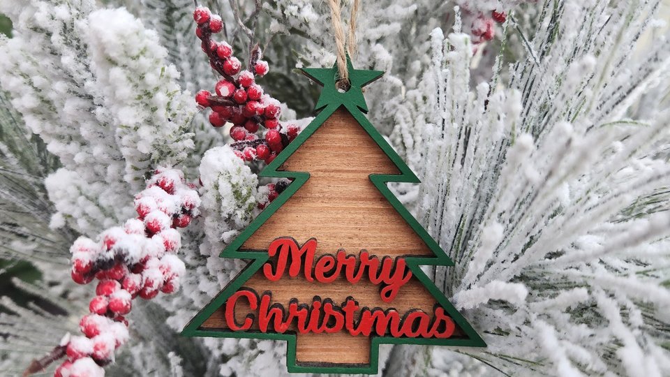 3D Wood Ornament, Merry Christmas Ornament, Red And Green Ornament, Wood Ornament, Layered Ornament, Retro Ornament, Modern Ornament, 3D