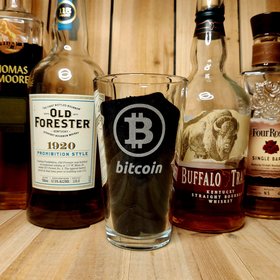 Bitcoin Glass, Bitcoin Beer Glass, Bitcoin Pint Glass, Bitcoin Gift